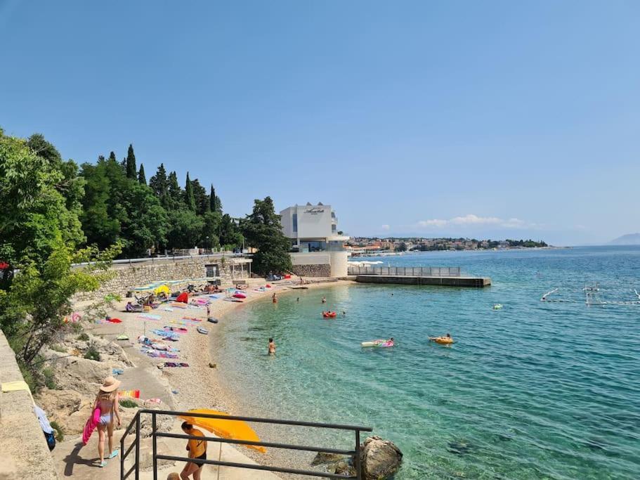 Apartment Lisinski Crikvenica Exterior foto